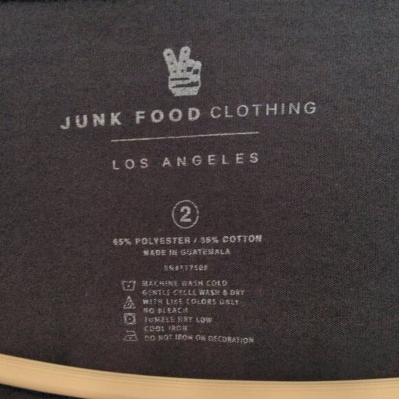 Junk Food Clothing x Torrid RARE Wonder Woman Retro Graphic Tee - Size 2X - Picture 5 of 6